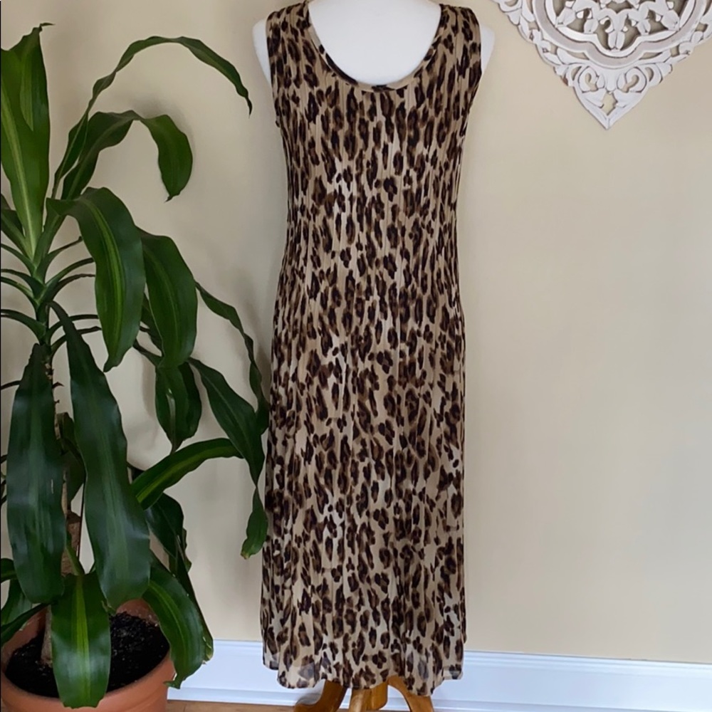 Flowy cheetah maxi dress